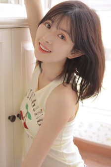刘雨欣晒女儿照片